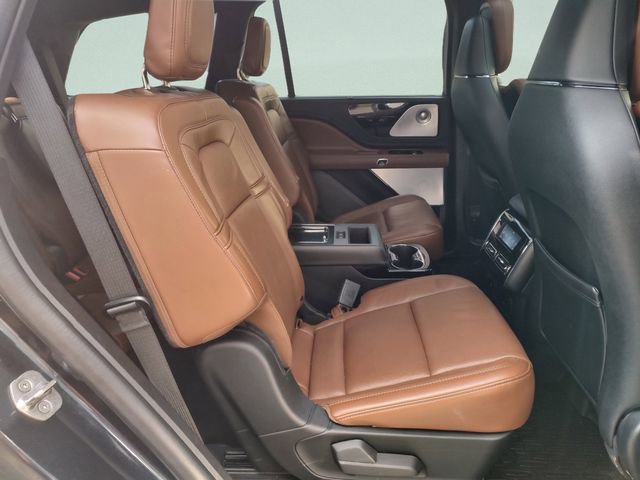 Used 2021 Lincoln Aviator Reserve w/ Equipment Group 201A image 31