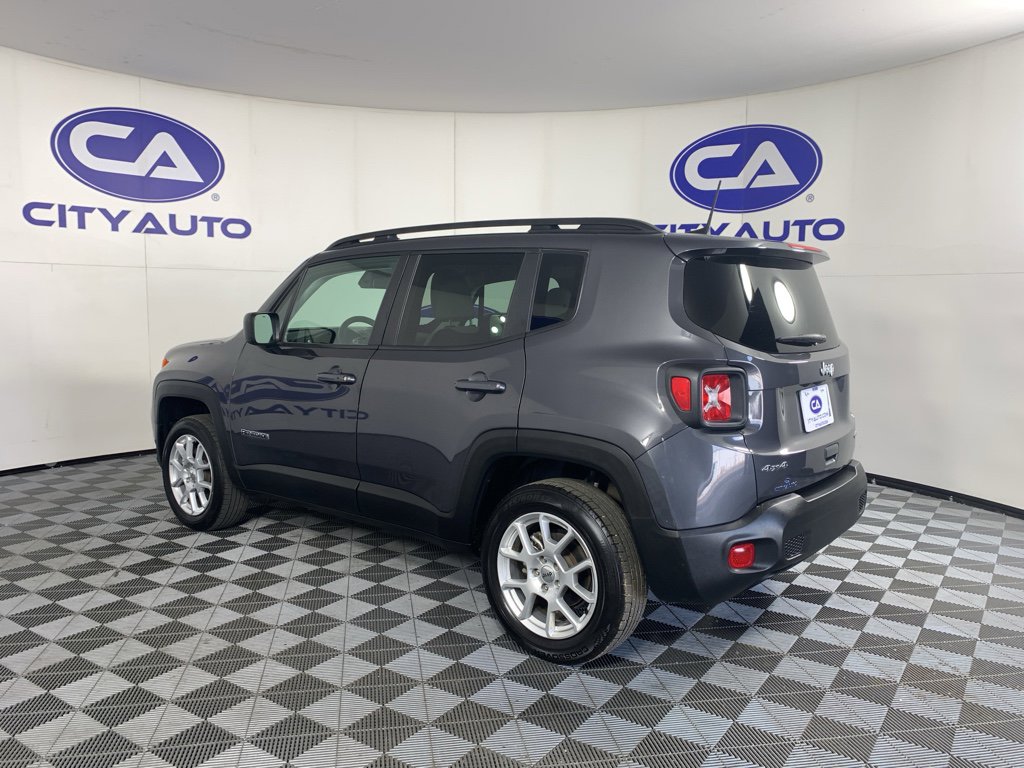 Used 2022 Jeep Renegade Latitude w/ Convenience Group AWD/4WD image 5