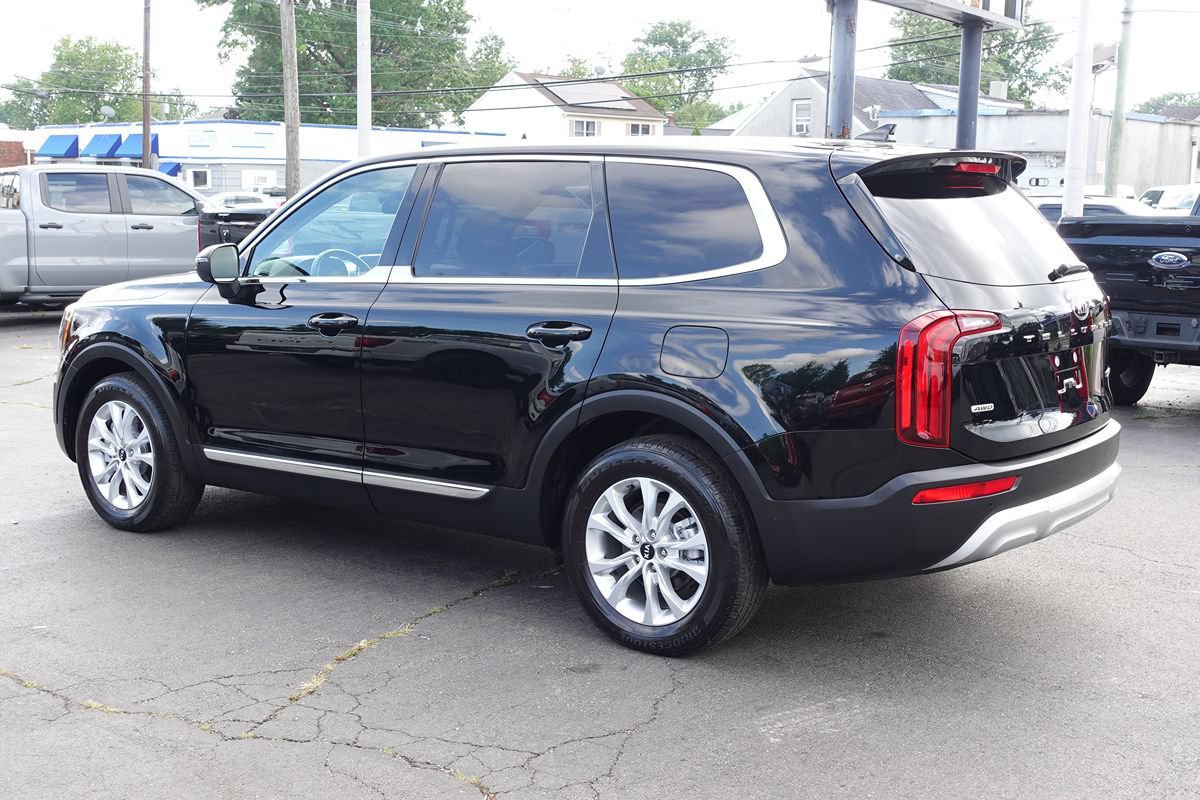 Used 2020 Kia Telluride LX AWD/4WD image 2