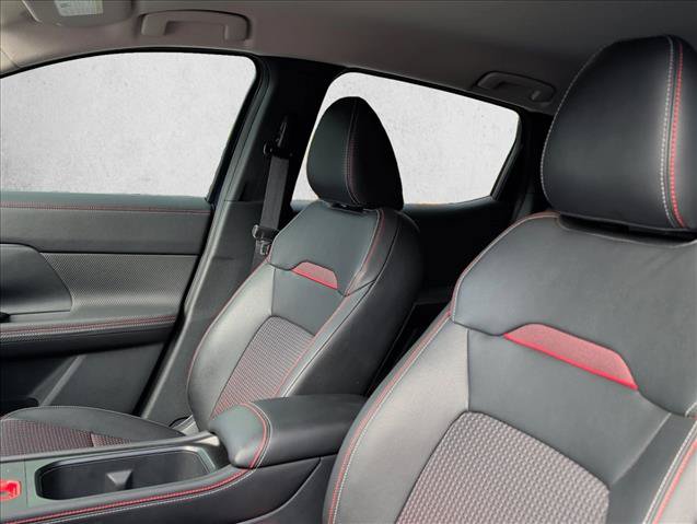 Used 2026 Nissan Kicks SR FWD image 11
