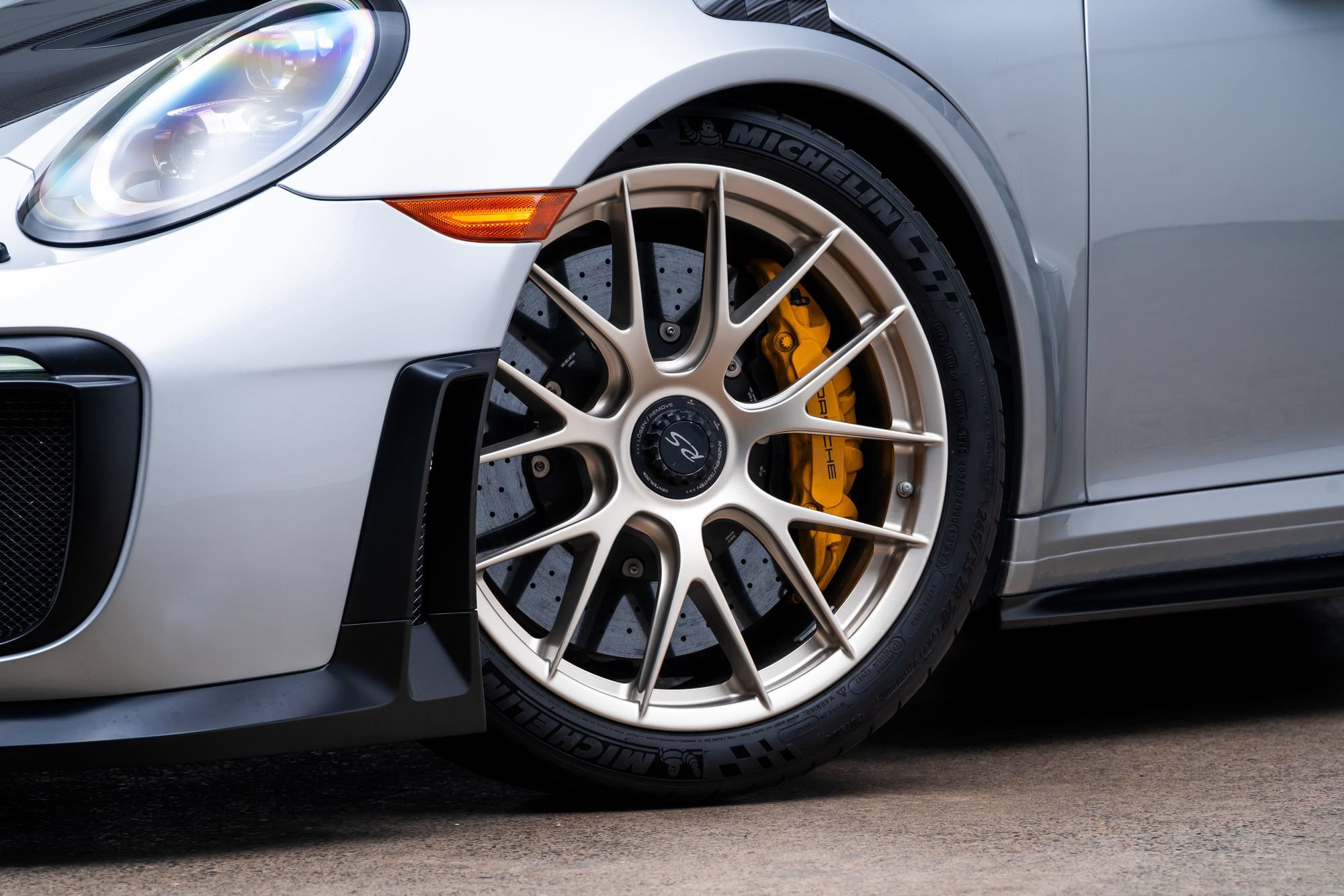 Used 2018 Porsche 911 GT2 RS w/ Weissach Package RWD image 10
