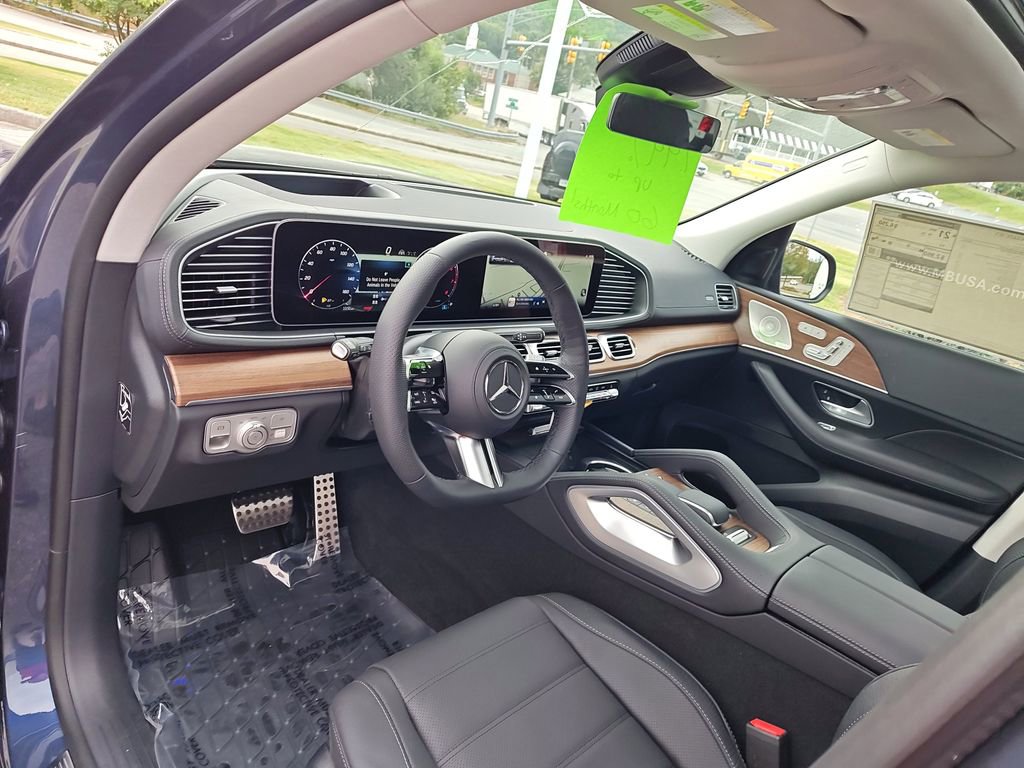 New 2026 Mercedes-Benz GLS 450 4MATIC image 10
