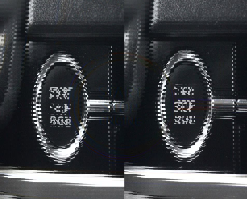 Used 2024 Mitsubishi Outlander SE image 9