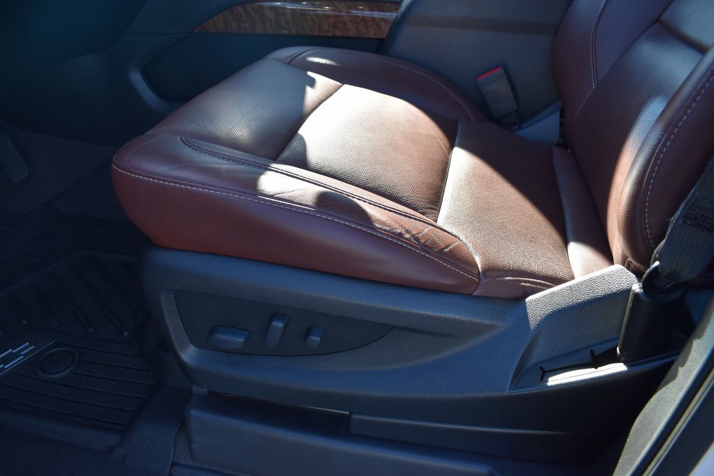 Used 2020 Chevrolet Suburban Premier w/ Premier Plus Edition image 7