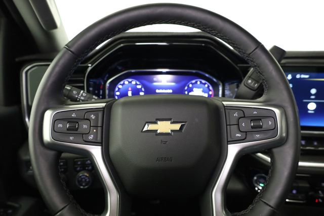 Used 2025 Chevrolet Silverado 3500 LTZ w/ LTZ Convenience Package image 16