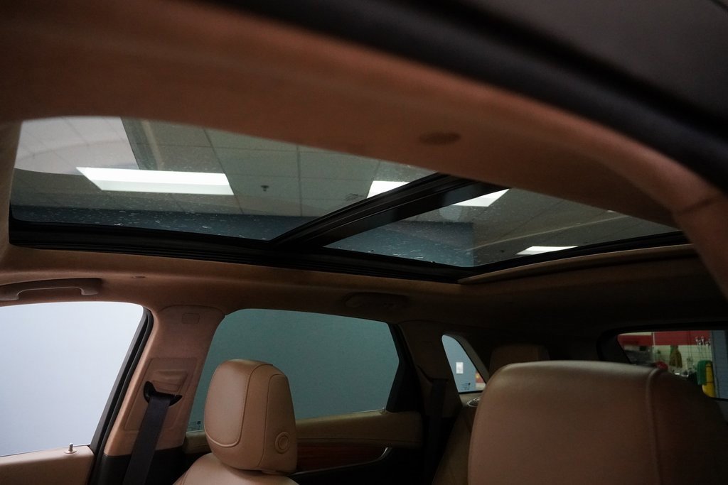 Used 2018 Cadillac XT5 Platinum w/ Driver Assist Package image 3