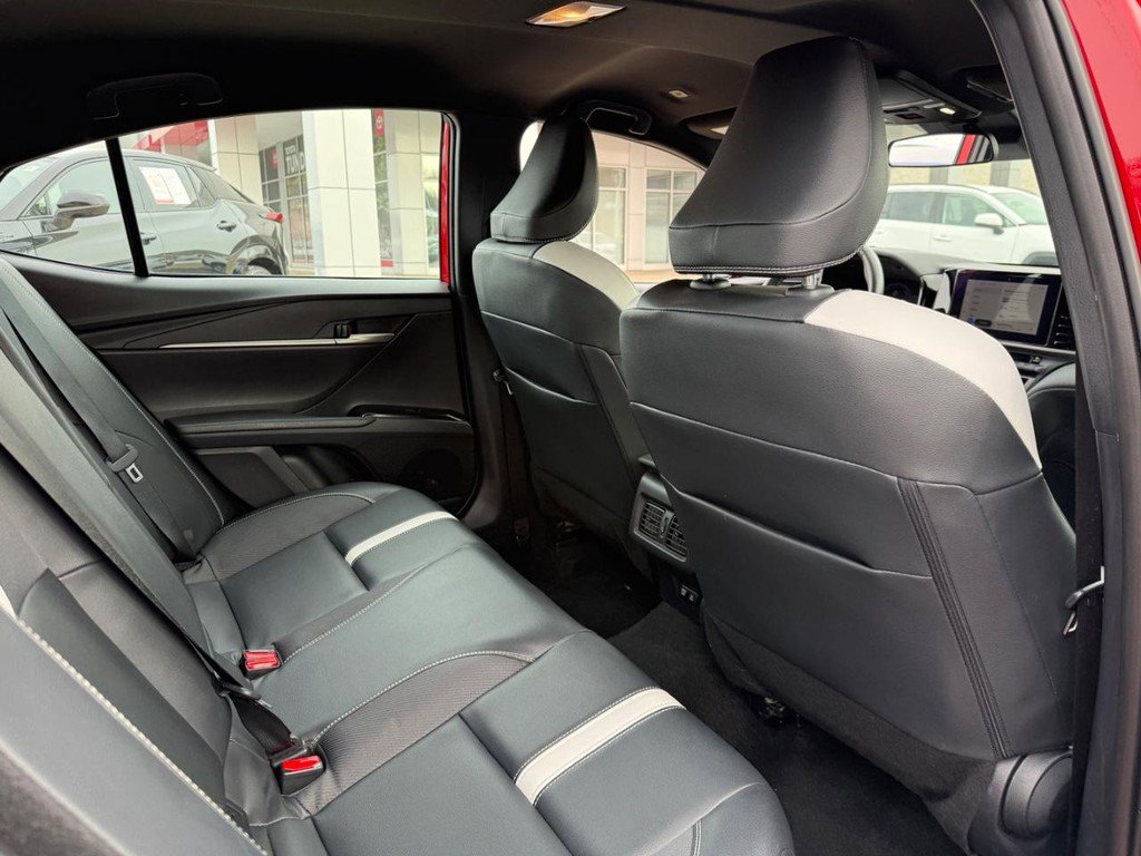 Certified 2025 Toyota Camry SE image 11