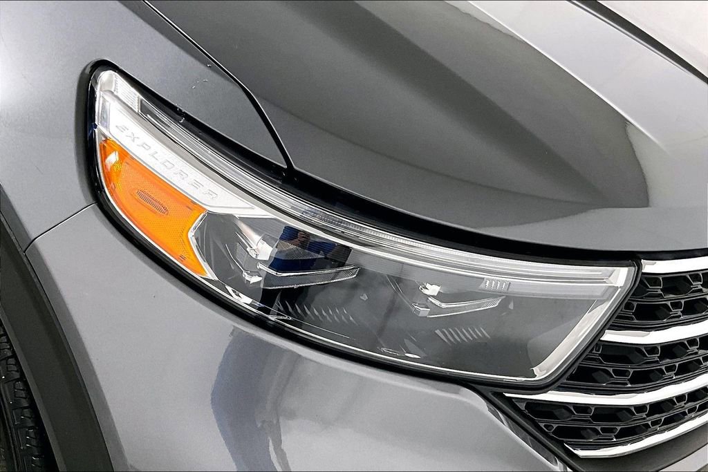 Used 2023 Ford Explorer XLT w/ Equipment Group 202A image 29