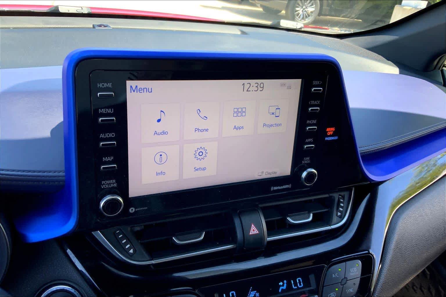 Used 2020 Toyota C-HR XLE FWD image 32