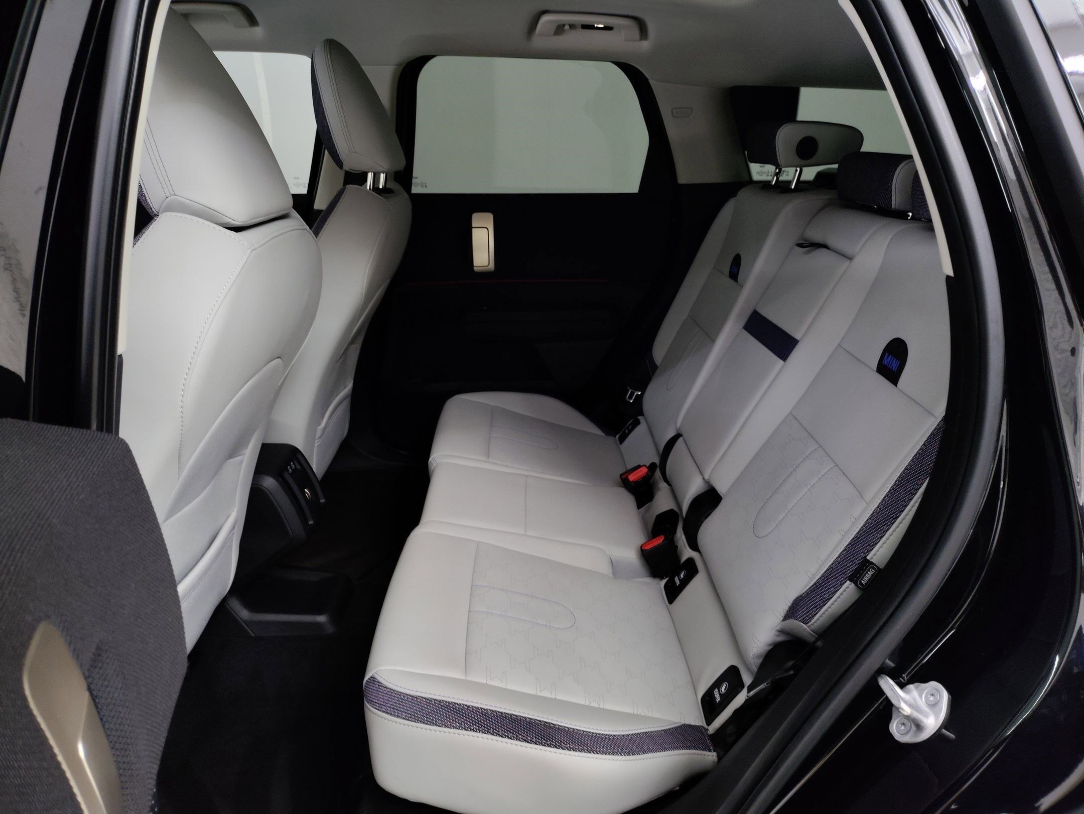 Used 2025 MINI Cooper Countryman S w/ Comfort Package Max image 22