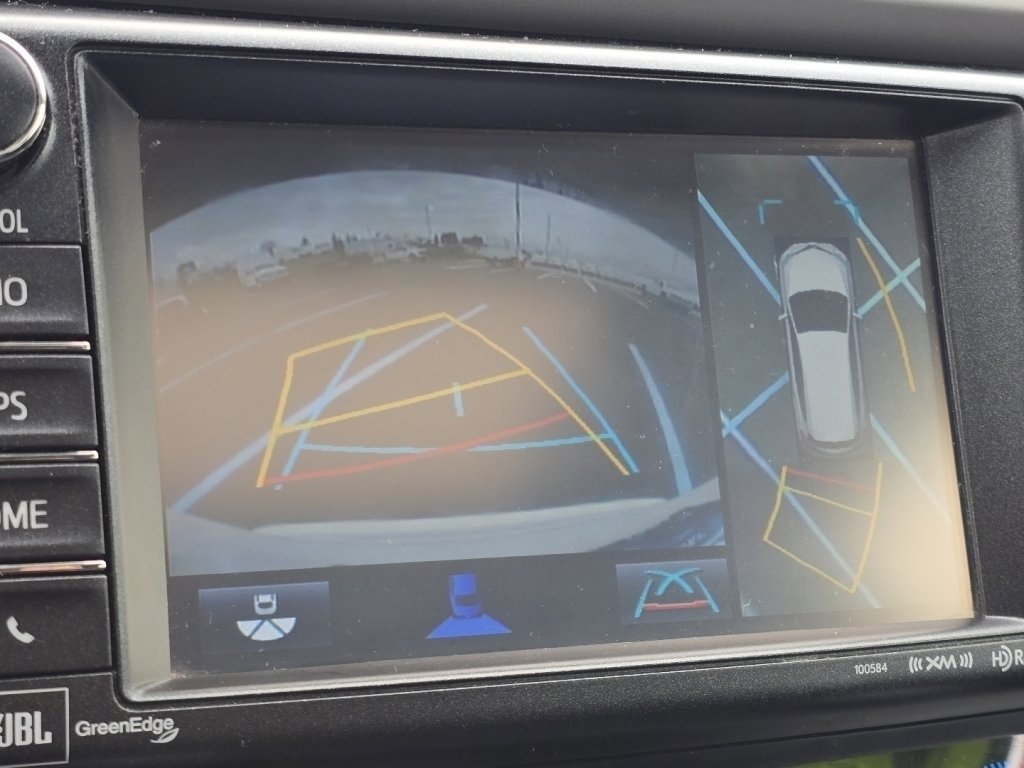 Used 2018 Toyota RAV4 Limited image 9