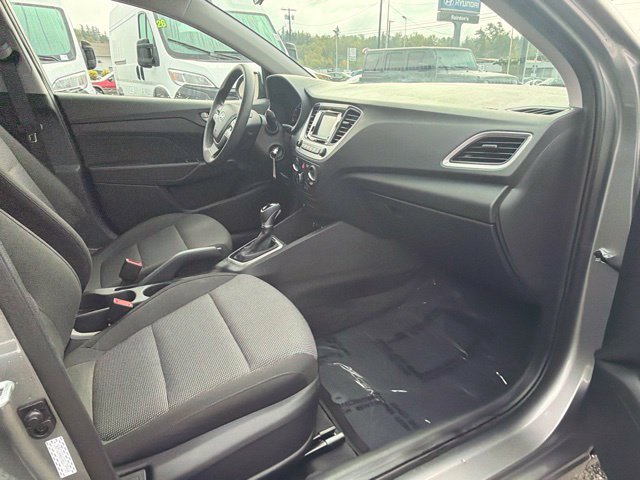 Used 2022 Hyundai Accent SE FWD image 9