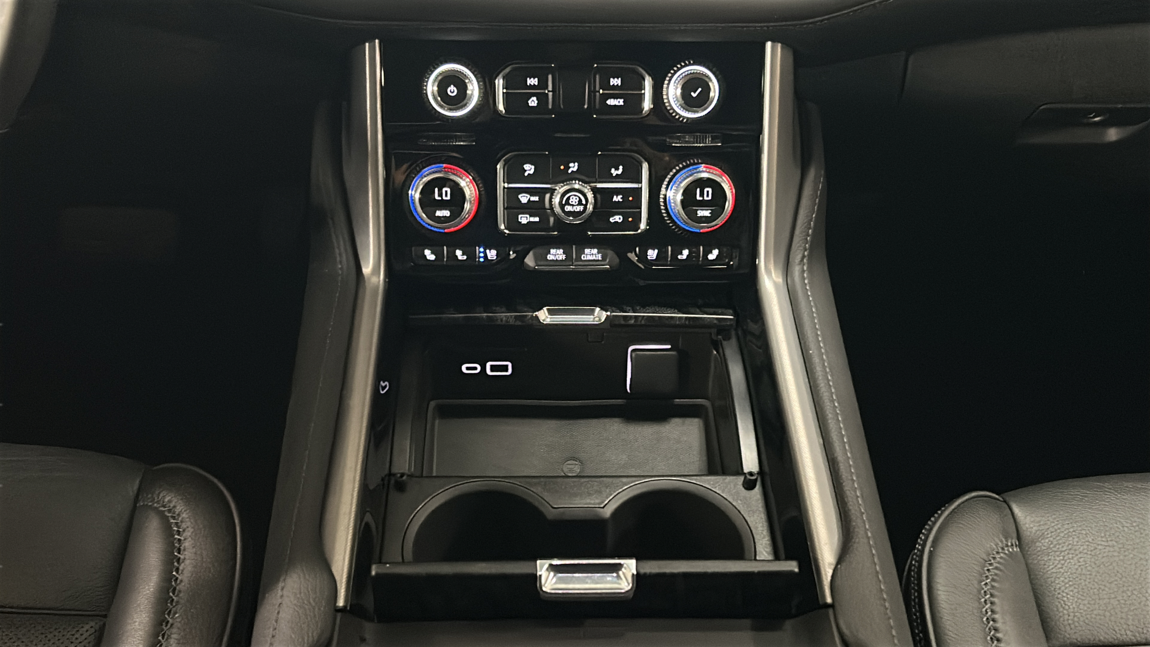 Used 2024 GMC Yukon Denali w/ Max Trailering Package RWD image 22