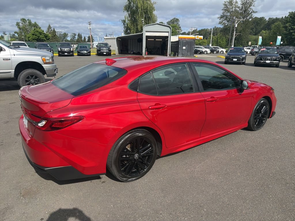 Used 2025 Toyota Camry SE FWD image 5