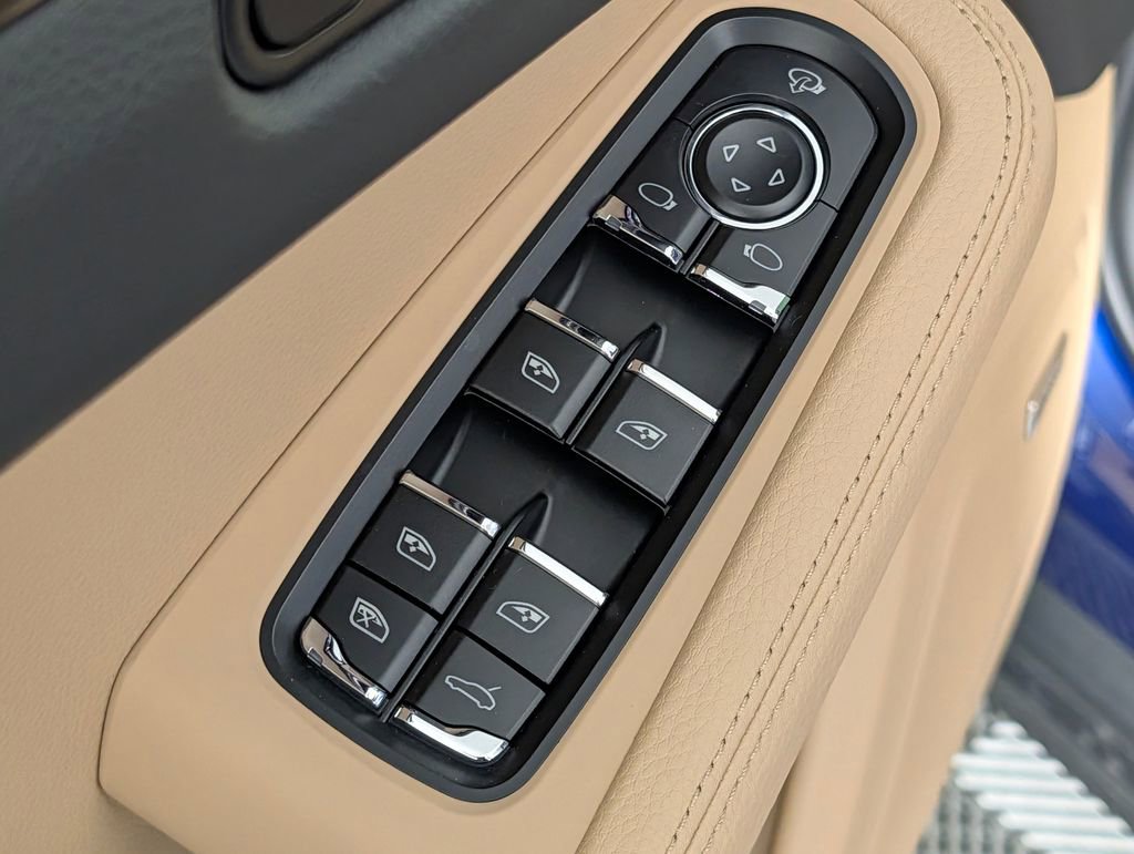 New 2026 Porsche Macan image 27