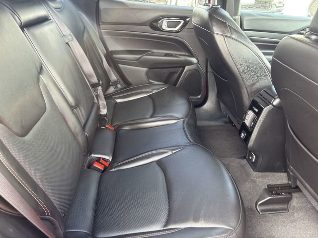 Used 2023 Jeep Compass Limited image 14