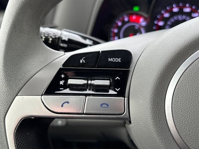 Used 2023 Hyundai Elantra SEL image 17