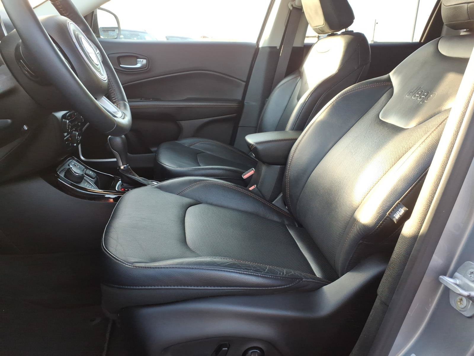 Used 2018 Jeep Compass Limited w/ Navigation Group AWD/4WD image 13