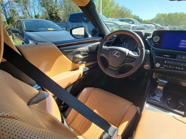 Used 2023 Lexus ES 350 Ultra Luxury w/ Accessory Package (Z1) image 7