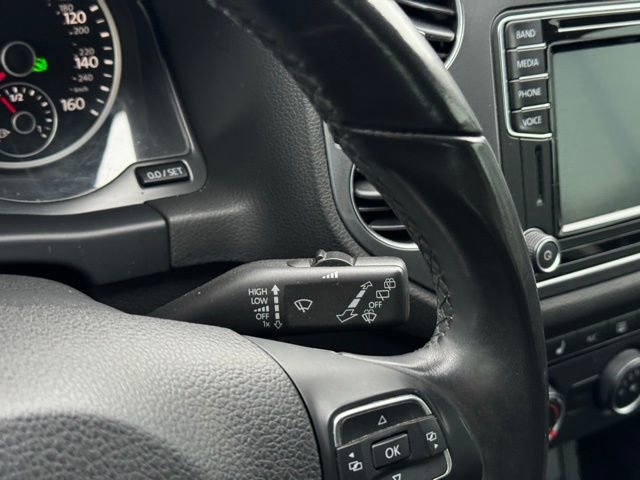 Used 2017 Volkswagen Tiguan S image 27