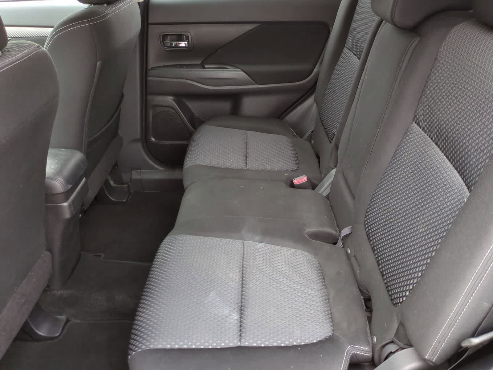 Used 2018 Mitsubishi Outlander ES AWD/4WD image 19