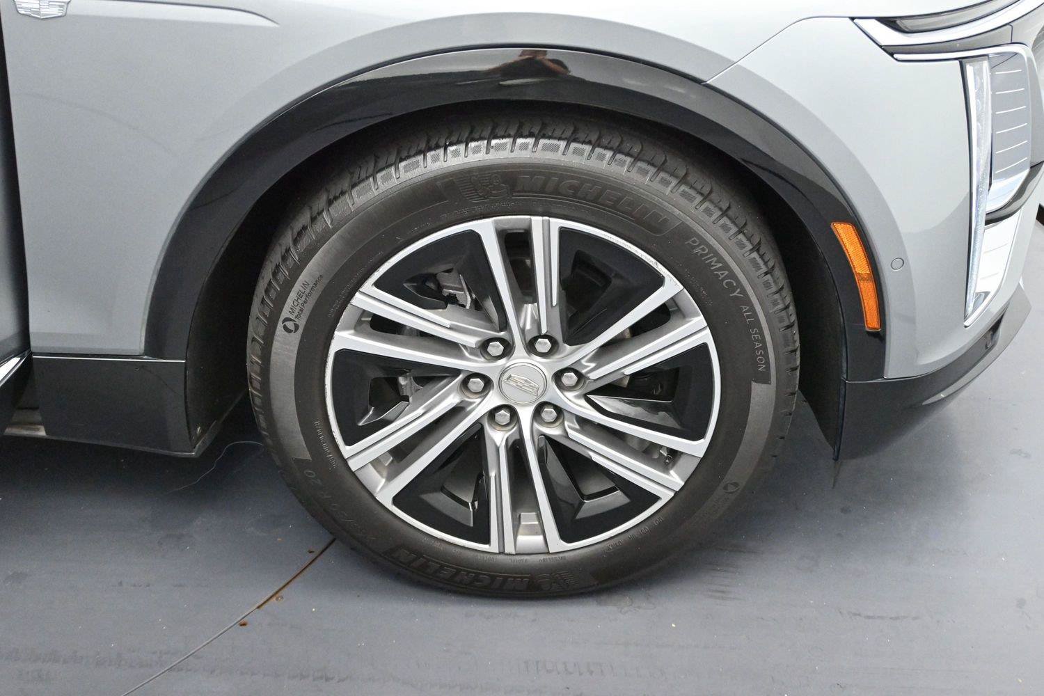 Used 2024 Cadillac Lyriq Luxury AWD/4WD image 32
