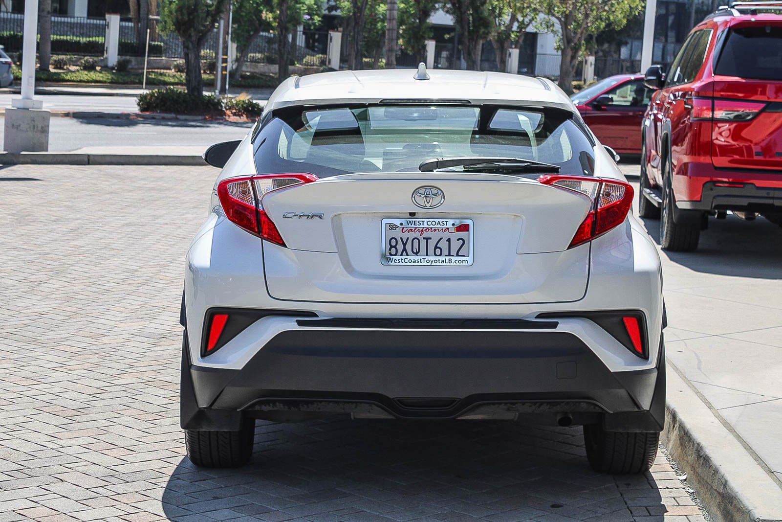 Certified 2019 Toyota C-HR XLE FWD image 8
