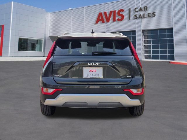 Used 2025 Kia Niro LX FWD image 9