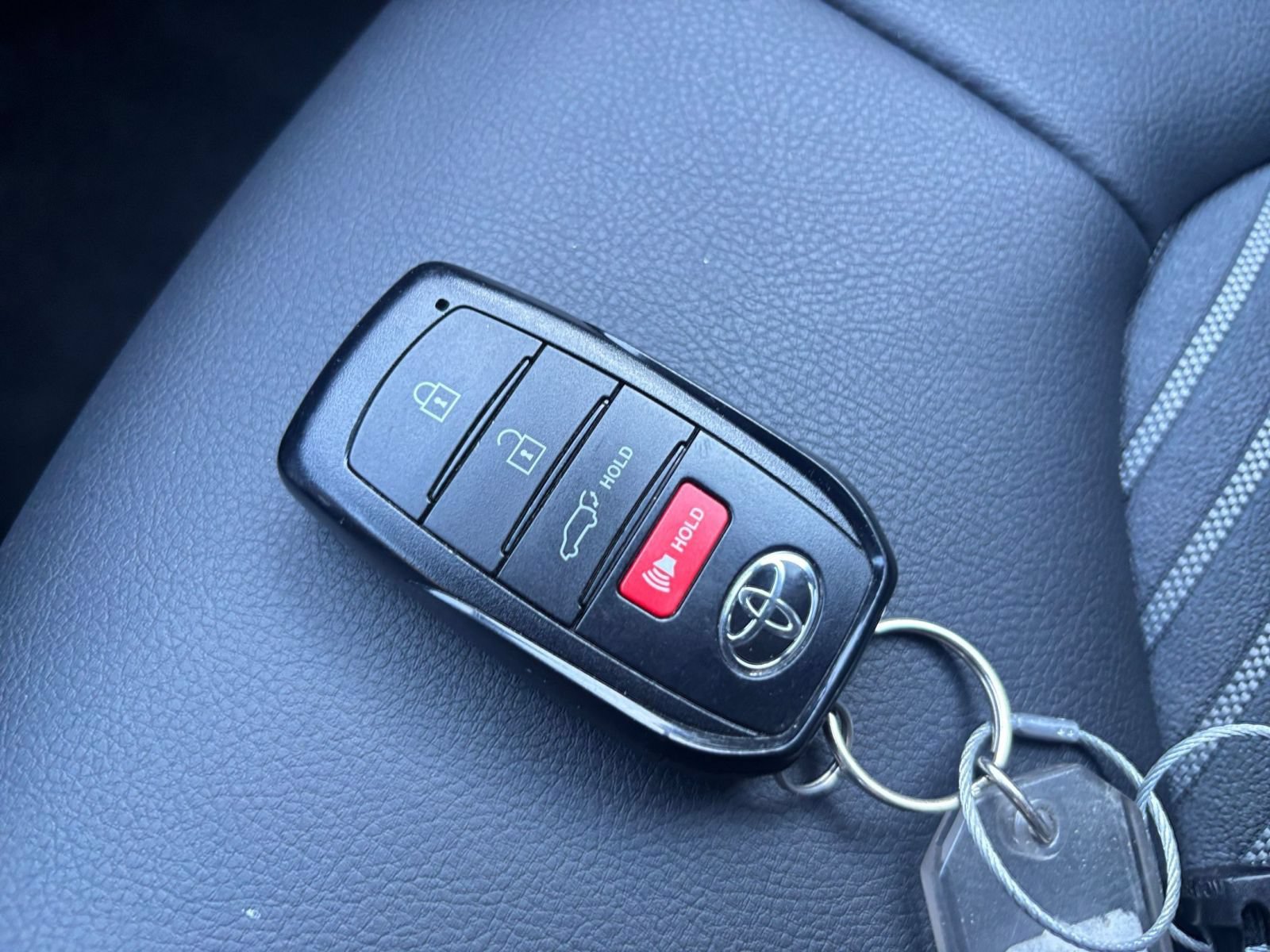 Used 2025 Toyota Highlander XSE AWD/4WD image 21