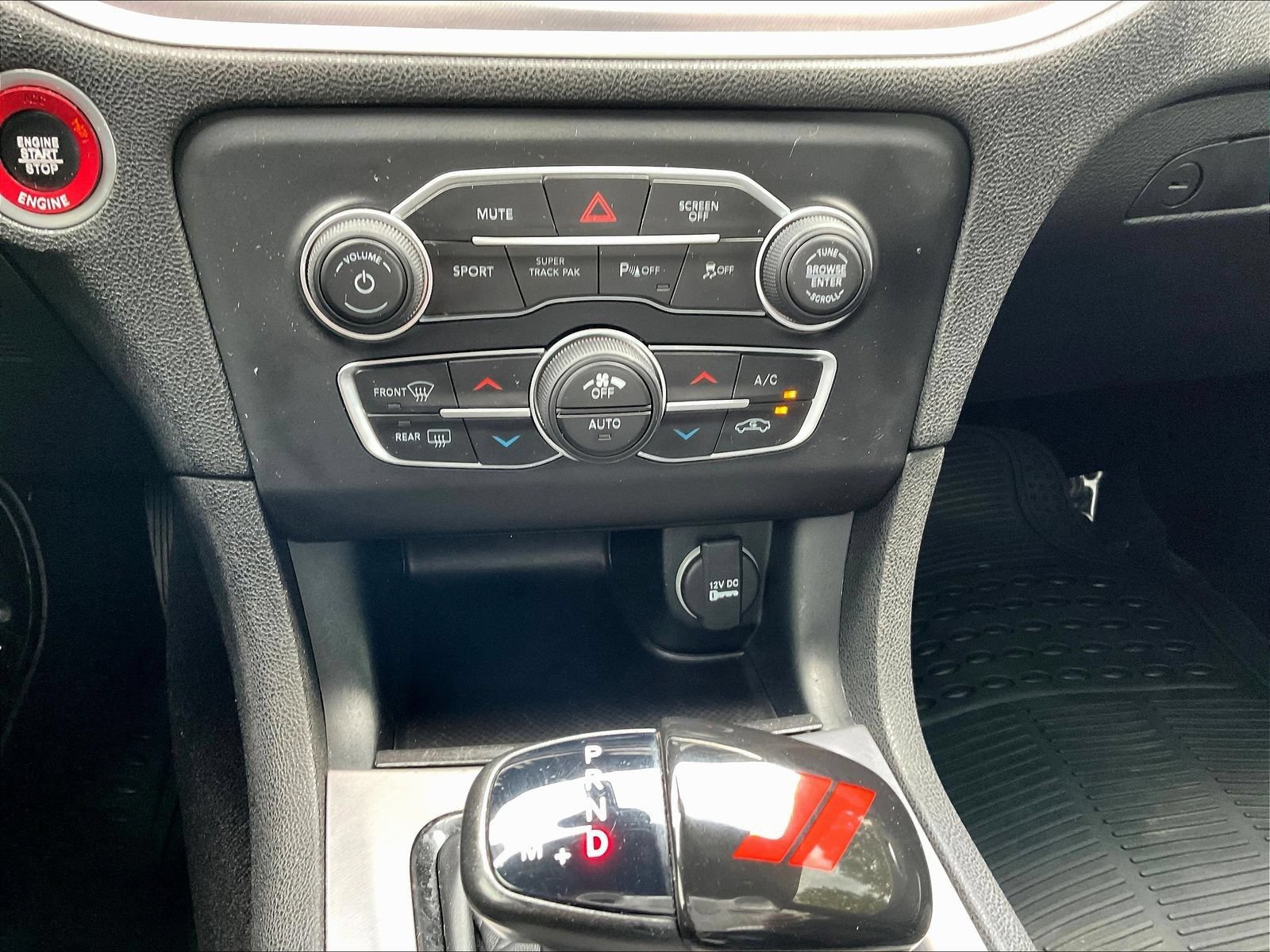 Used 2019 Dodge Charger GT w/ Blacktop Package RWD image 17