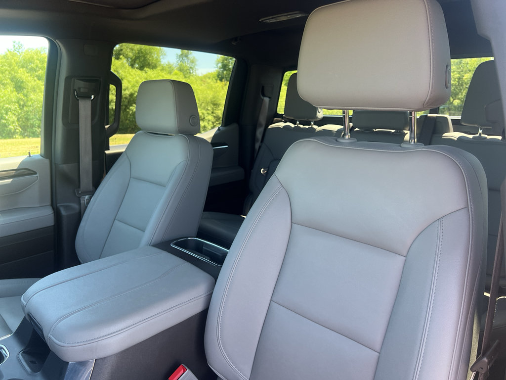 Used 2025 Chevrolet Silverado 1500 LT Trail Boss w/ LT Trail Boss Premium Package AWD/4WD image 16