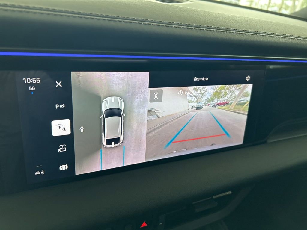 Used 2025 Porsche Macan Electric image 9