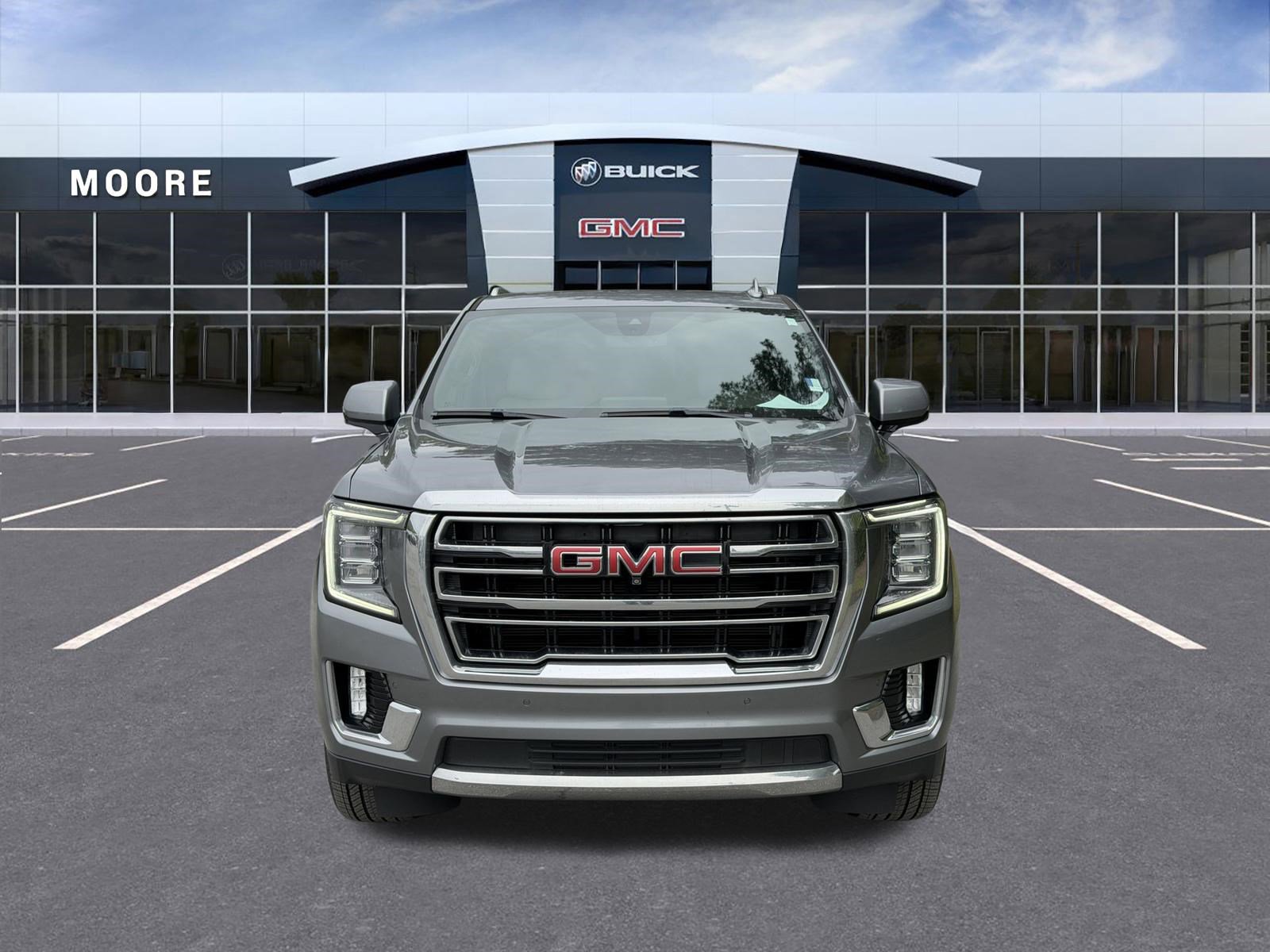 Used 2022 GMC Yukon SLT w/ SLT Luxury Package RWD image 3