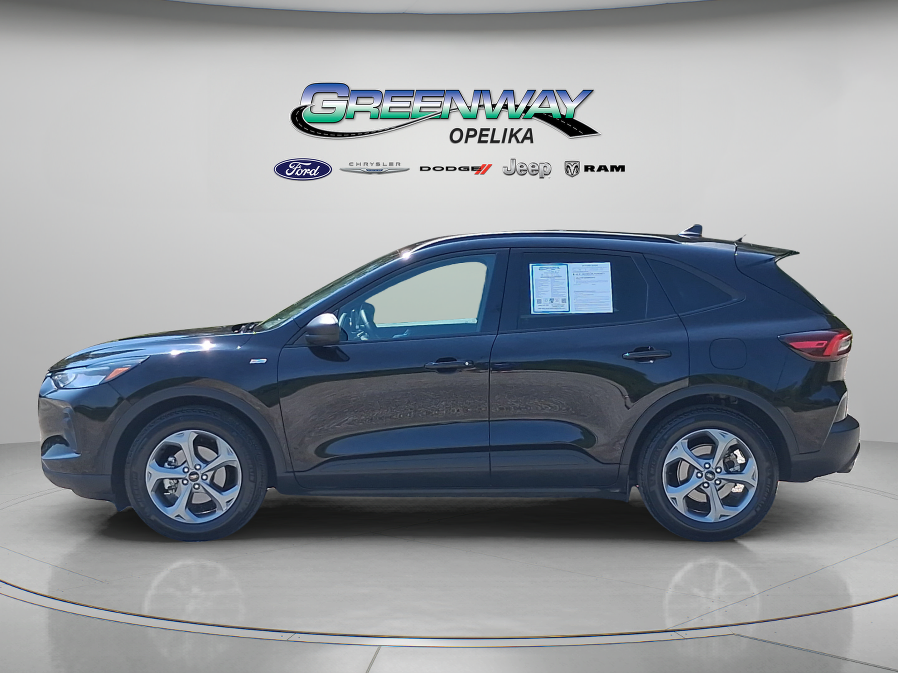Used 2025 Ford Escape ST-Line FWD image 4