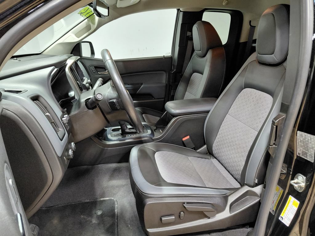 Used 2019 Chevrolet Colorado Z71 AWD/4WD image 3