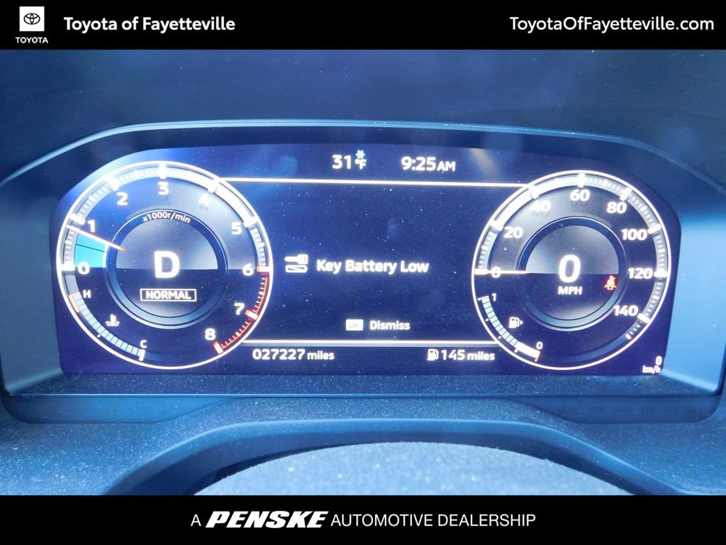 Used 2023 Mitsubishi Outlander SEL image 11