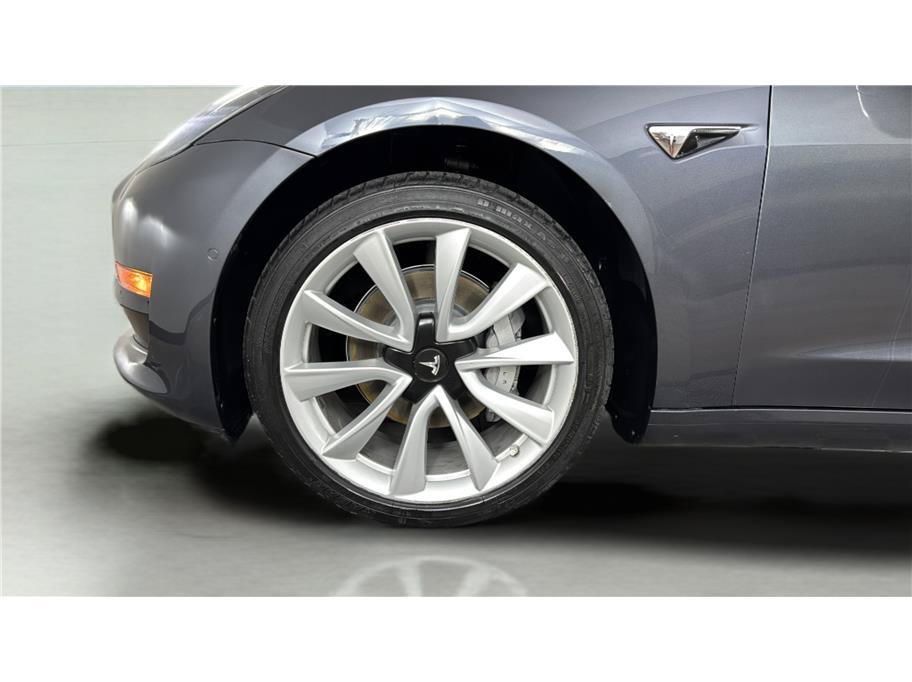 Used 2018 Tesla Model 3 Long Range RWD image 40