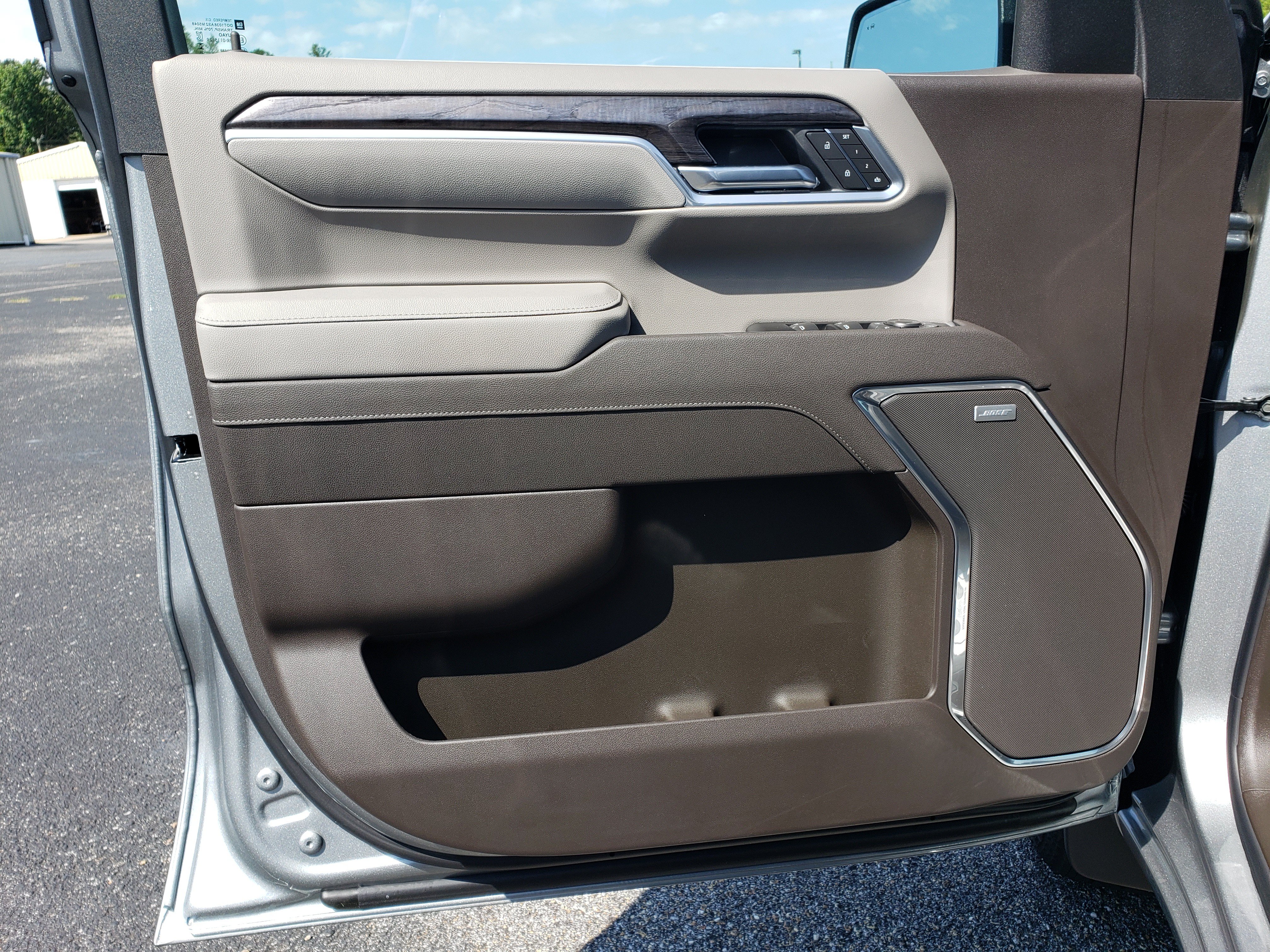 New 2026 Chevrolet Silverado 1500 LTZ w/ LTZ Premium Package AWD/4WD image 10