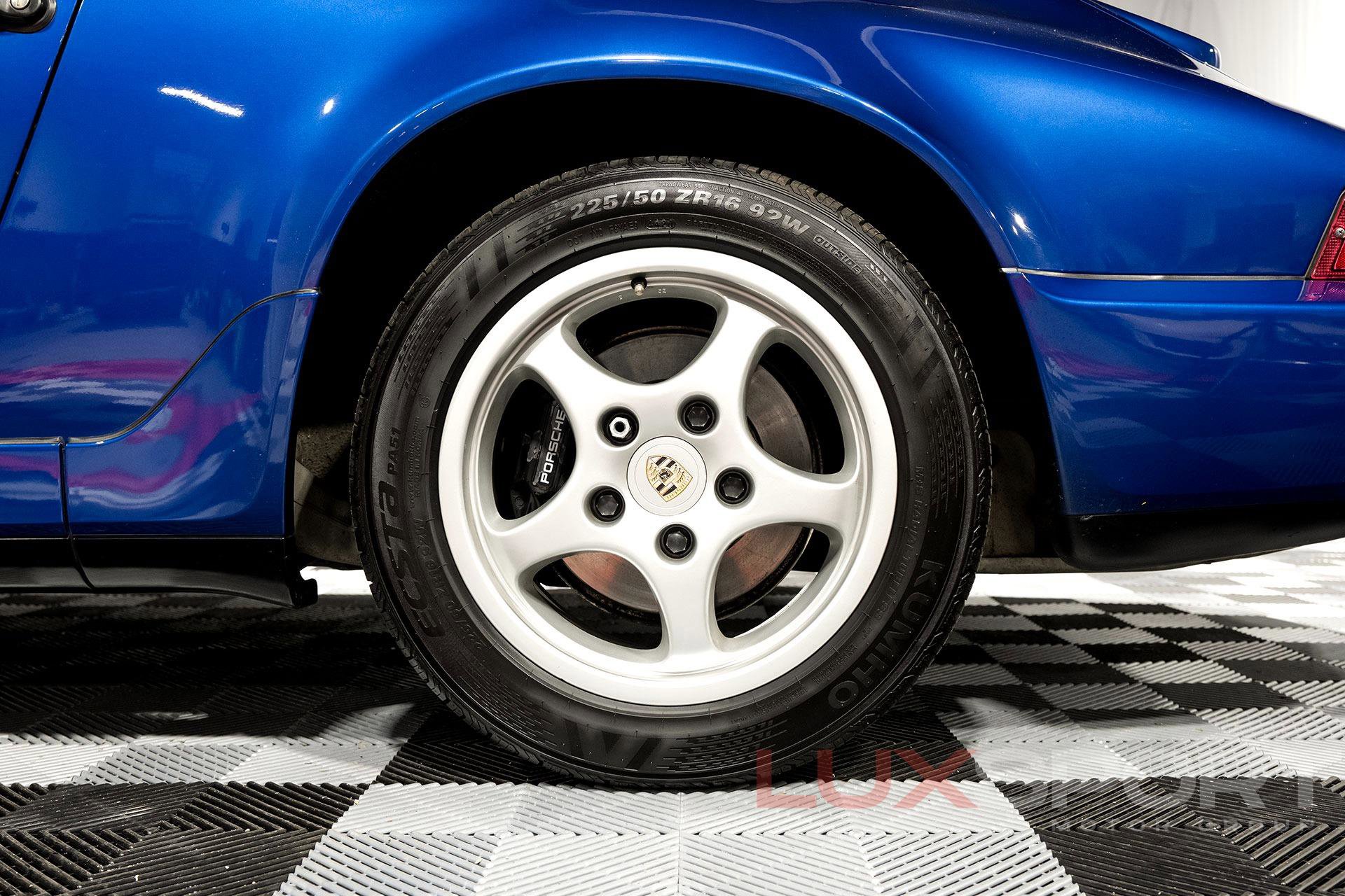 Used 1992 Porsche 911 Carrera image 9