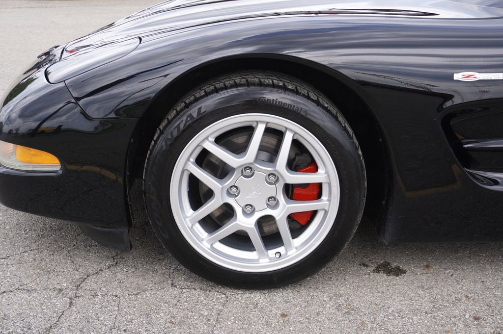 Used 2002 Chevrolet Corvette Z06 w/ Memory Pkg image 10