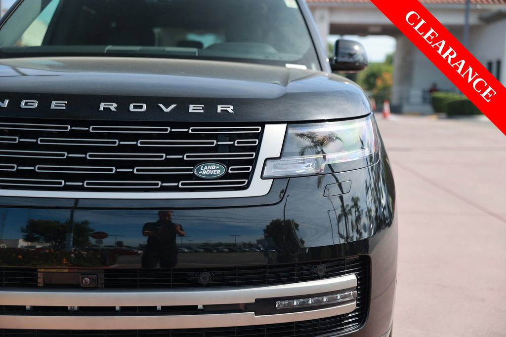 Used 2025 Land Rover Range Rover Long Wheelbase SE AWD/4WD image 5