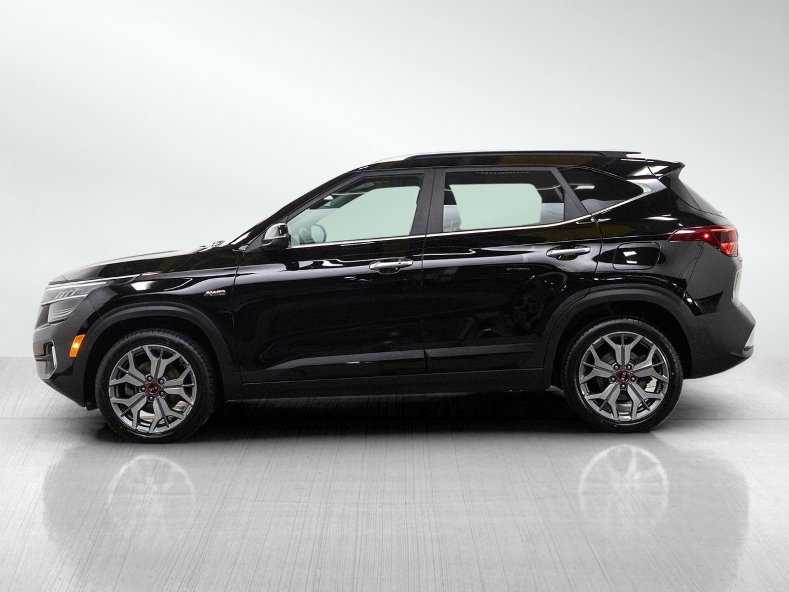 Used 2021 Kia Seltos SX AWD/4WD image 2