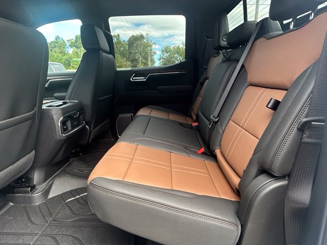 New 2026 Chevrolet Silverado 1500 High Country w/ High Country Premium Package AWD/4WD image 12