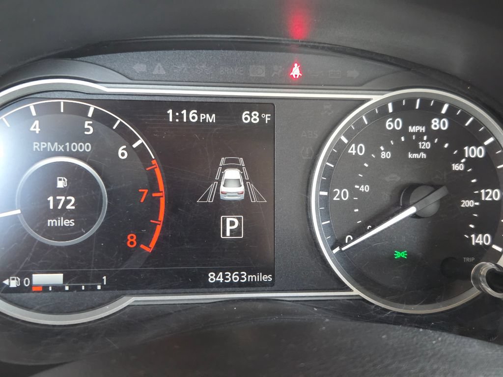 Used 2020 Nissan Versa SV FWD image 27