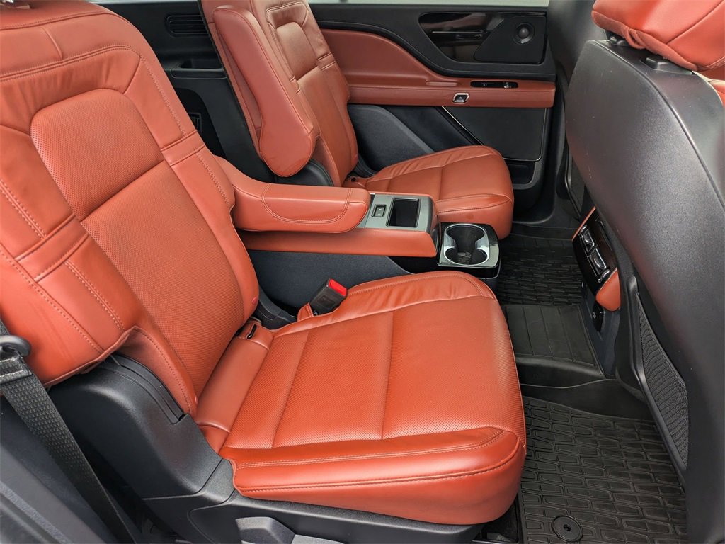 Used 2025 Lincoln Aviator Reserve image 21