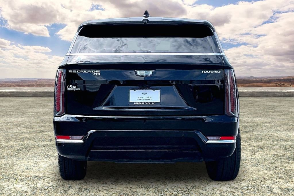 Certified 2025 Cadillac Escalade IQ Luxury 2 w/ LPO, Premium Carpet Package AWD/4WD image 6