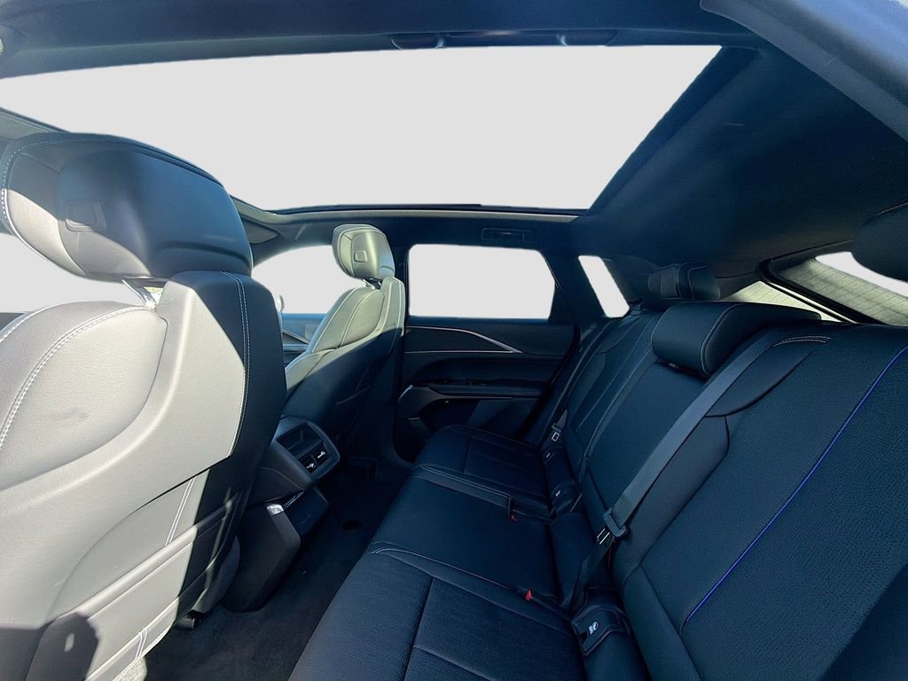 New 2026 Cadillac Lyriq Luxury image 25