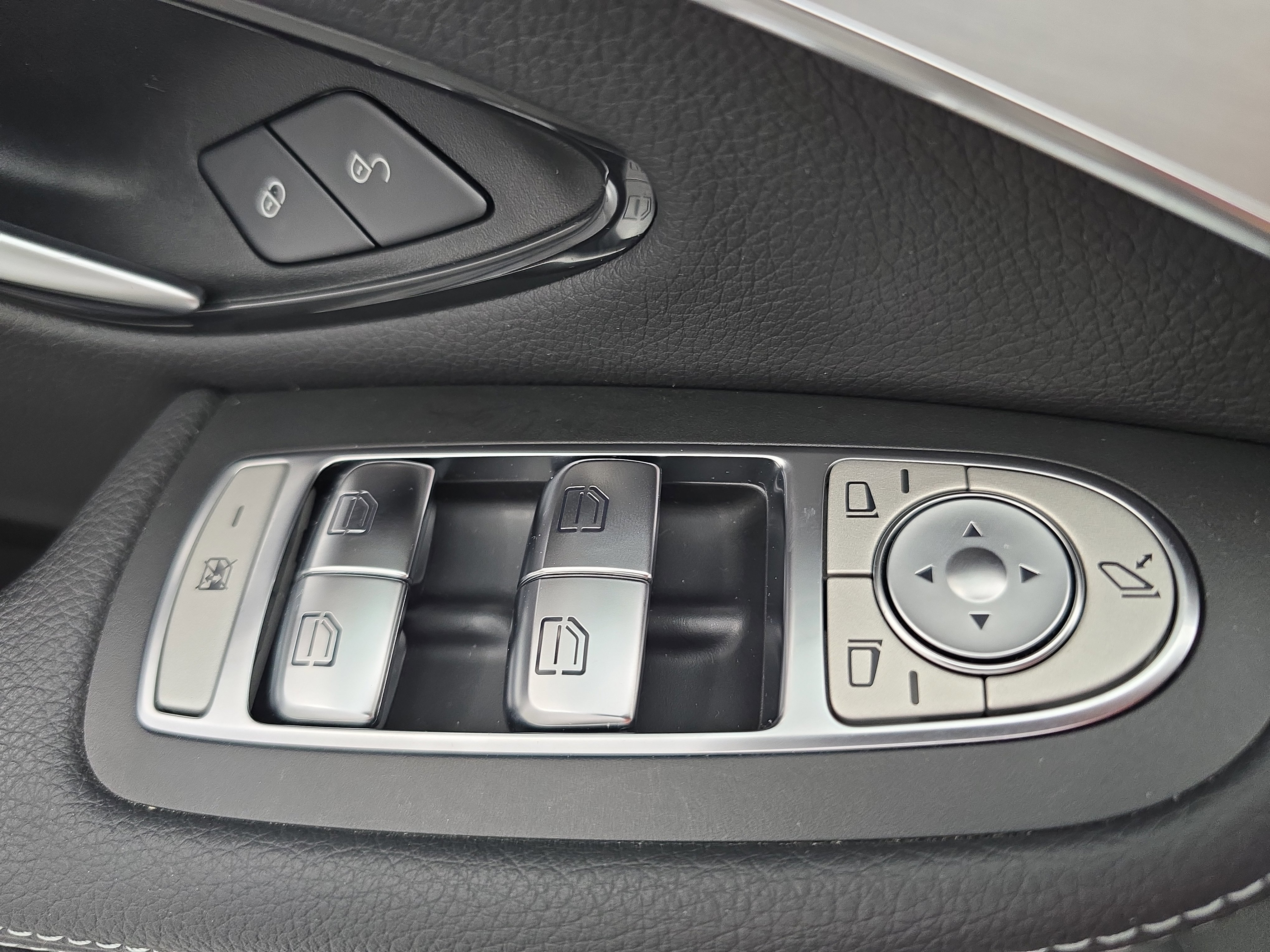 Certified 2019 Mercedes-Benz GLC 300 image 27