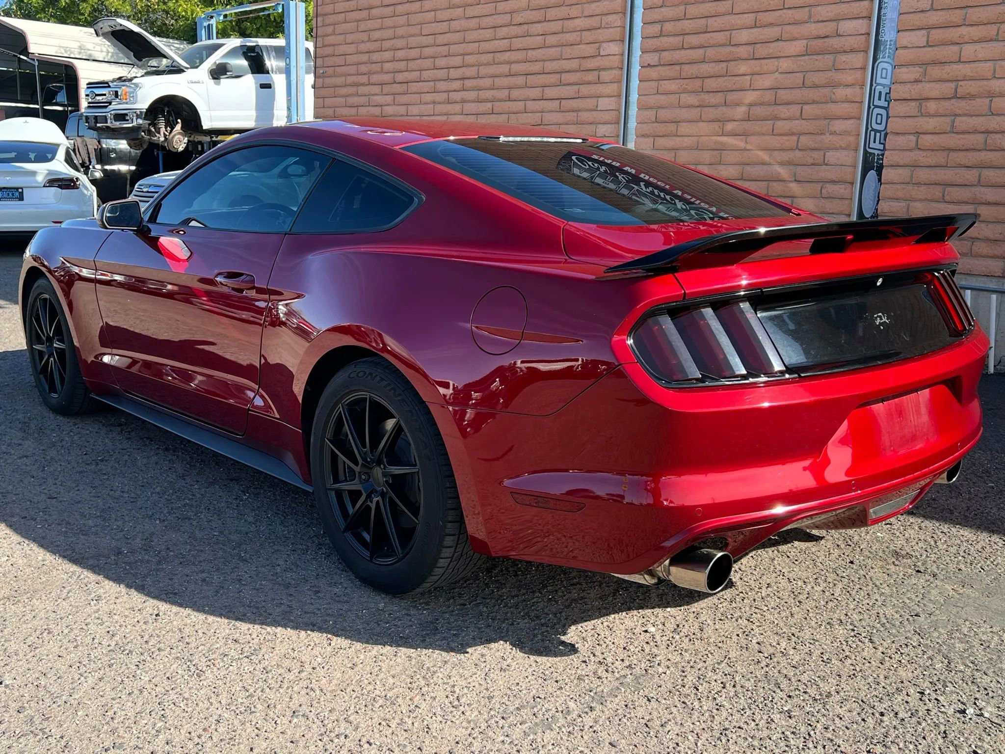 Used 2017 Ford Mustang Coupe image 9