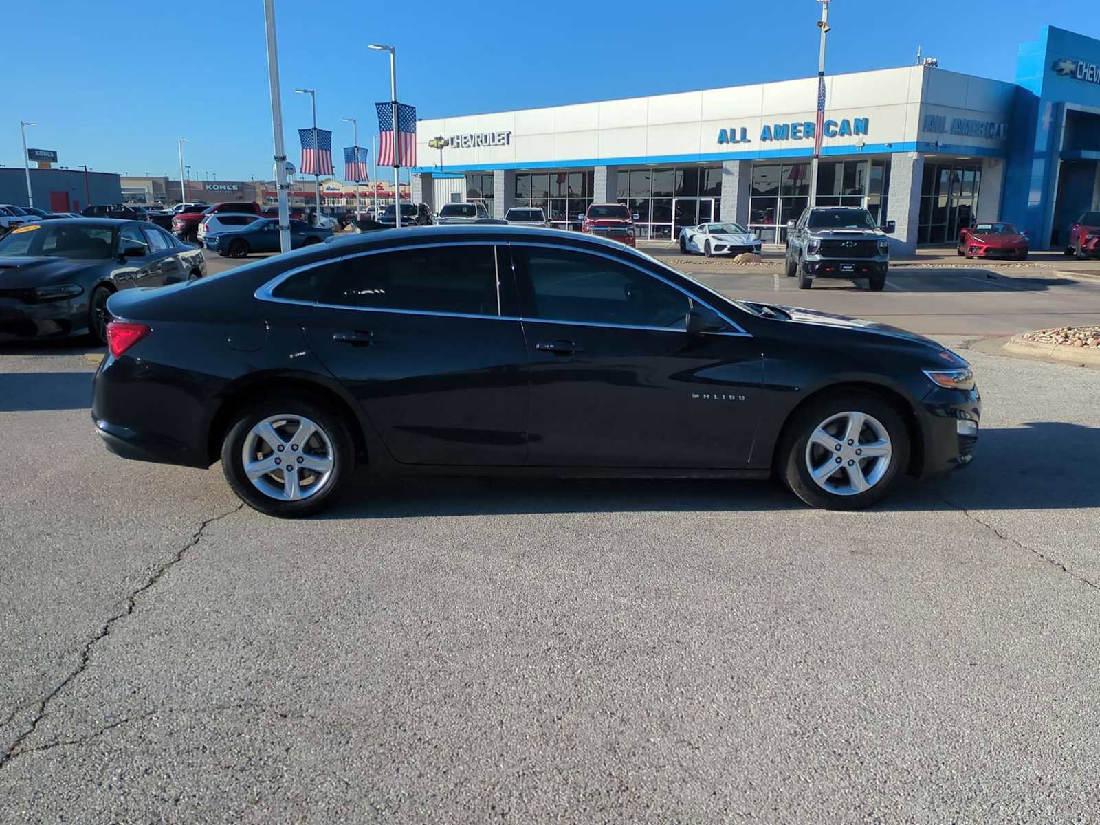 Used 2023 Chevrolet Malibu LS image 9